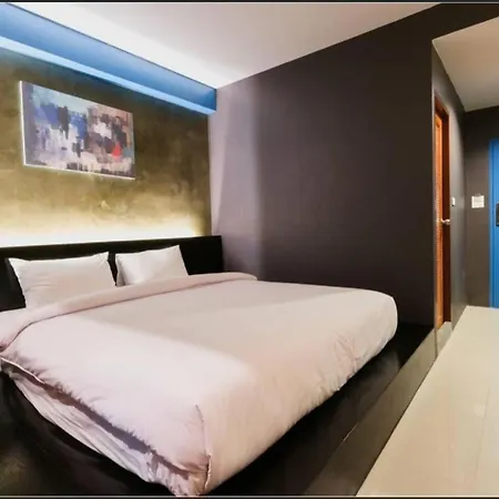Coconut Hotel